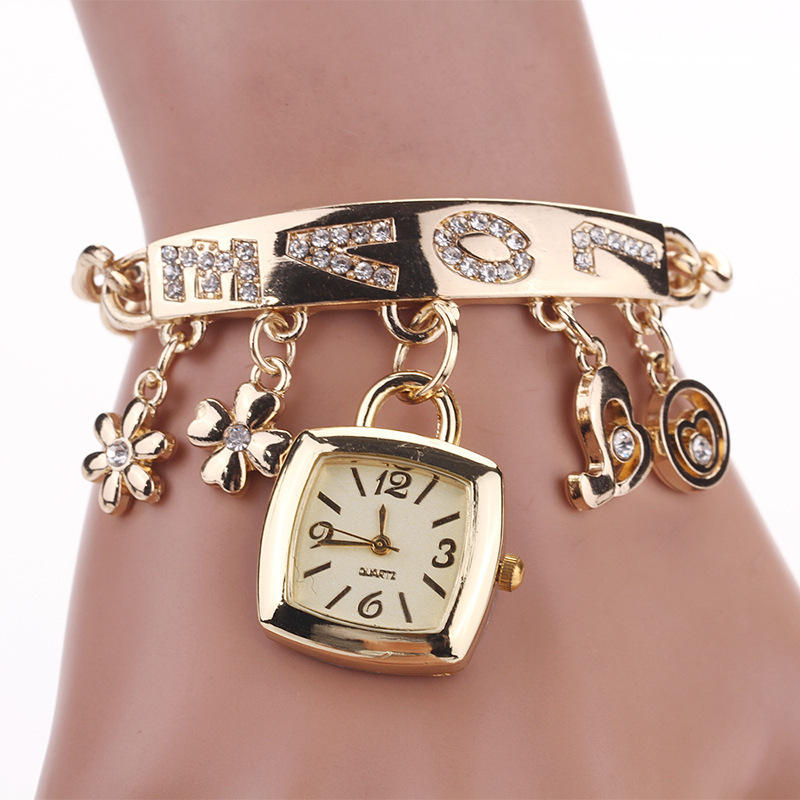 Women Watches with Letters Rhi - Women Accessories Display บทวิจารณ์และราคา