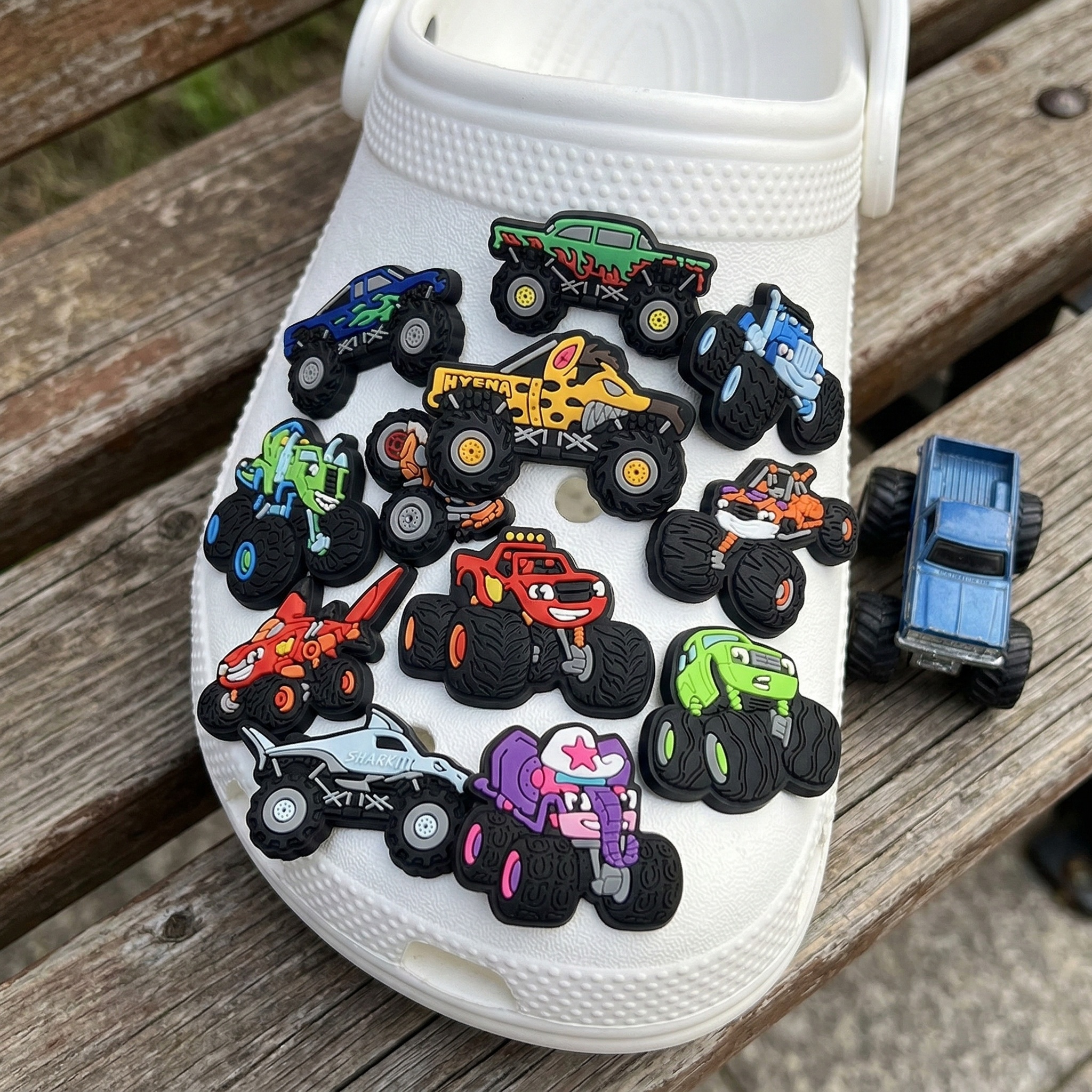 11Pcs Cars Cartoon Shoe Charms - Women'S Accessories For Crocs บทวิจารณ์และราคา