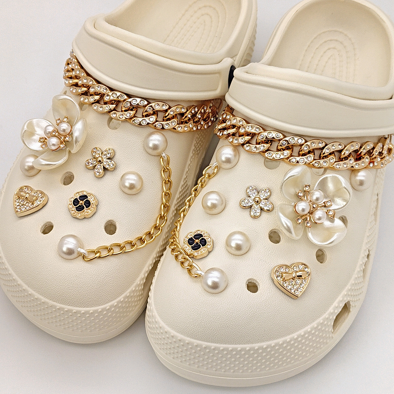 Floral Pearl Shoe Charms for C - Women'S Accessories For Crocs บทวิจารณ์และราคา