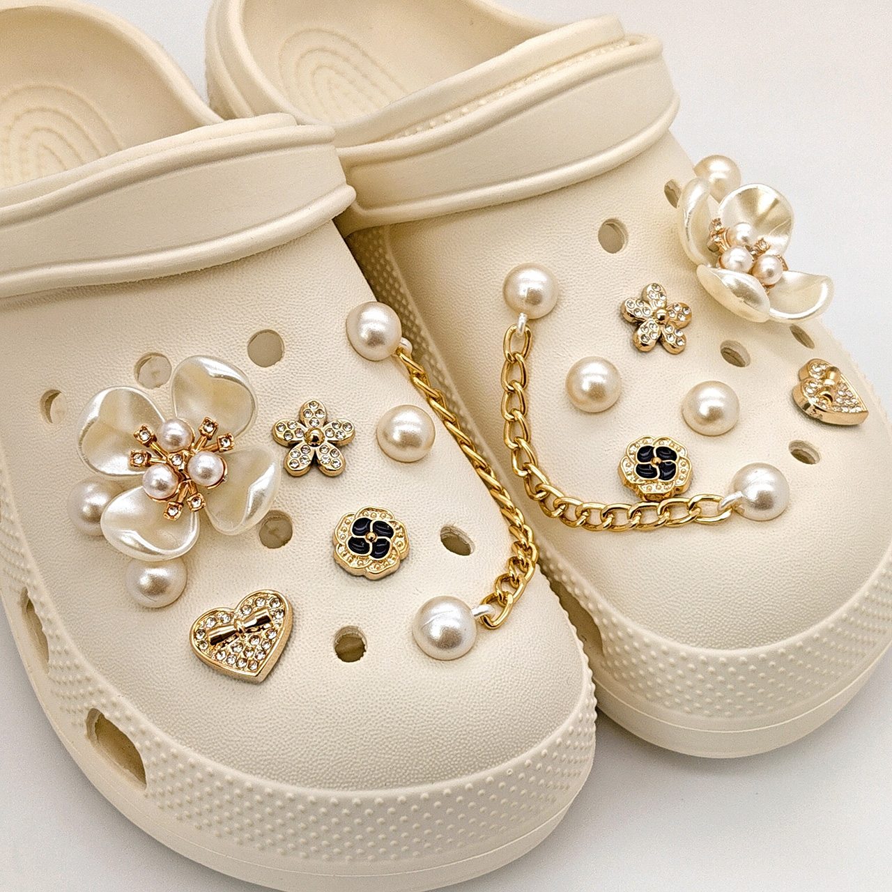Floral Pearl Shoe Charms for C - Women'S Accessories For Crocs บทวิจารณ์และราคา