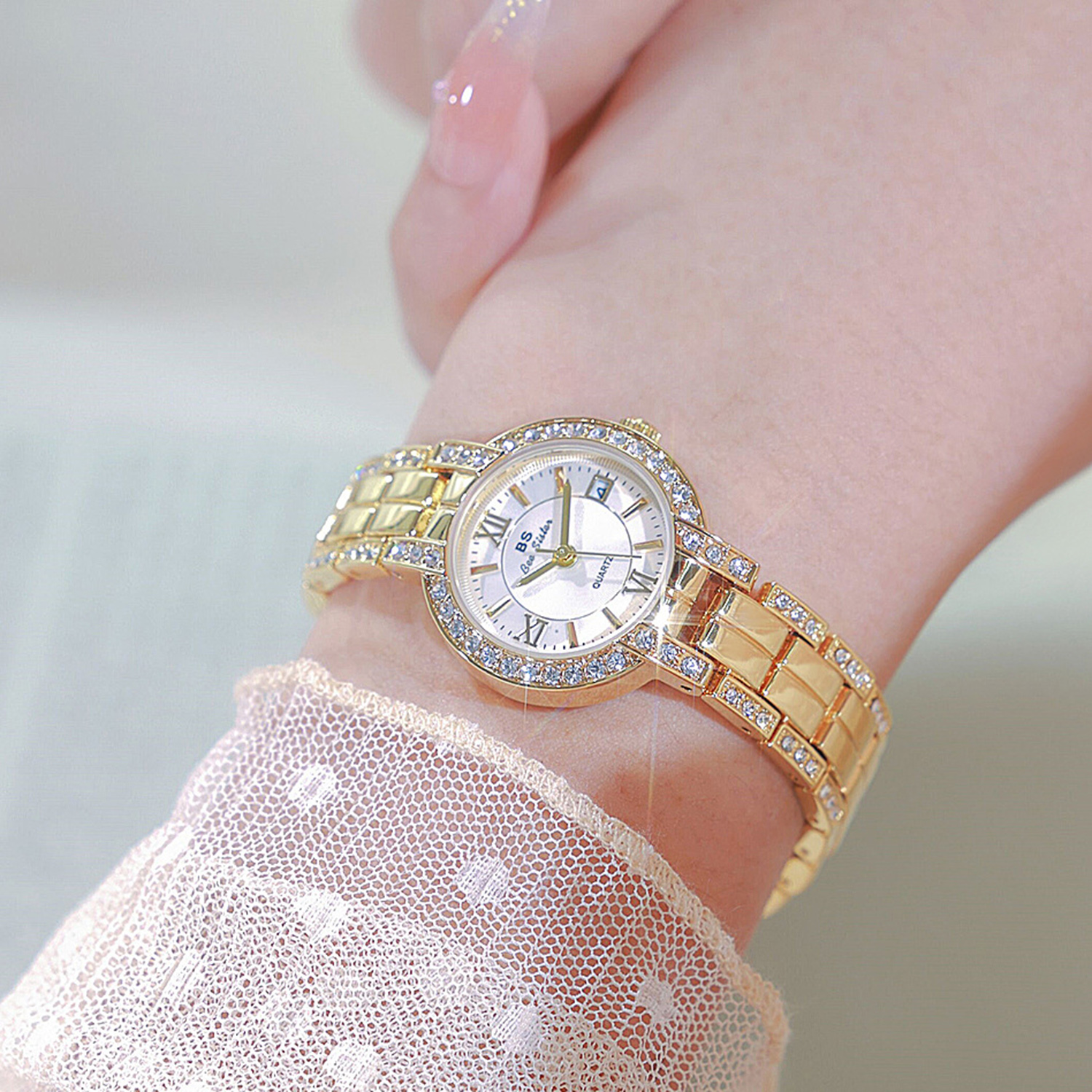Luxury Brand Roman Dial Women' - Women Accessories Display บทวิจารณ์และราคา